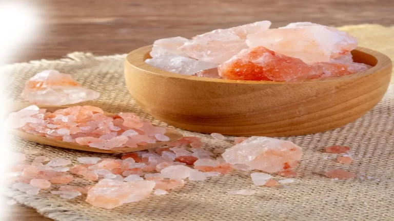 Rock Salt Health Benefits: सेंधा नमक खाने से दूर होती हैं ये बीमारियां! व्रत में ही नहीं रोजाना खाएं, मिलेंगे कमाल के फायदे